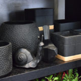 cache-pot-poterie-deco-design-noir-fleuriste-bordeaux