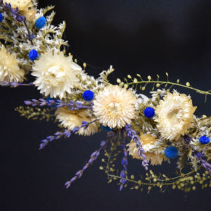 couronne de fleurs séchées